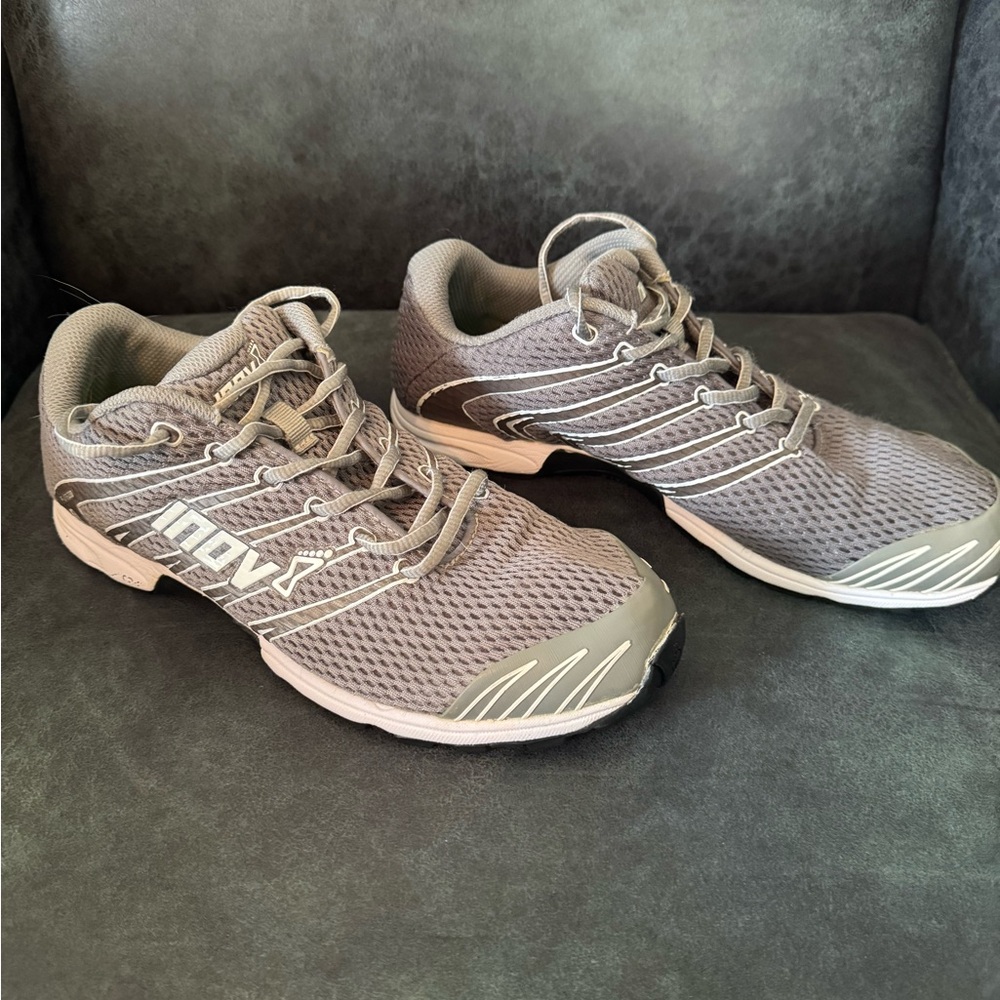 Inov-8 Gray Mesh F-Lite G 230 athletic running shoe size 7.5